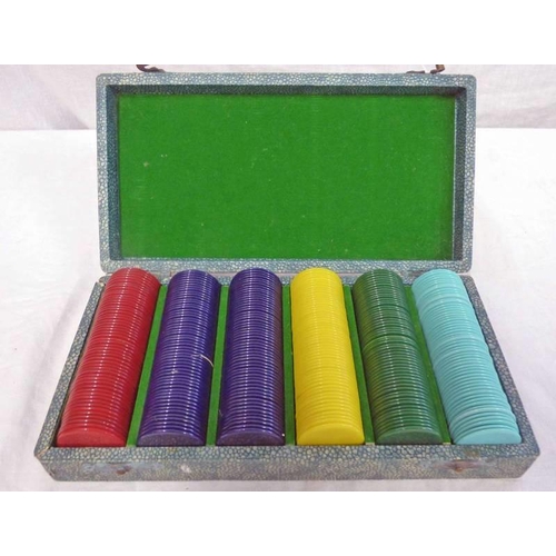 2141 - CASED SET OF GAMING CHIPS