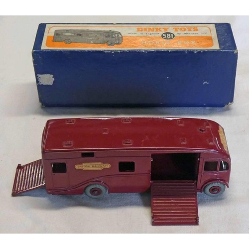 2167 - DINKY TOYS 581 - HORSE BOX. BOXED