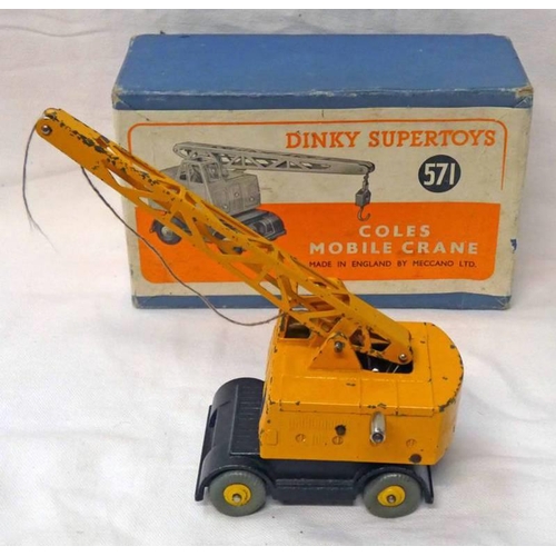 2187 - DINKY TOYS 571 - COLES MOBILE CRANE. BOXED