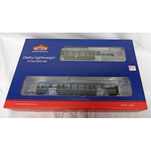 2189 - BACHMANN 32-516A 00 GAUGE DERBY LIGHTWEIGHT TWO CAR DMU BR GREEN WITH SPEED WHISKERS. BOXED