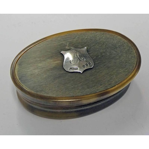 222 - SCOTTISH OVAL HORN SNUFF BOX WITH SILVER SHIELD CARTOUCHE TO LID, DUNNINGHAM & CO, EDINBURGH 1933 - ... 