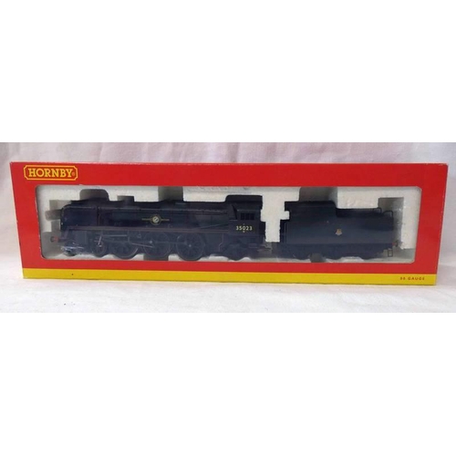 2280 - HORNBY R2170 00 GAUGE BR GREEN MERCHANT NAVY CLASS 'HOLLAND-AFRIKA LINE' 35023 LOCOMOTIVE & TENDER. ... 