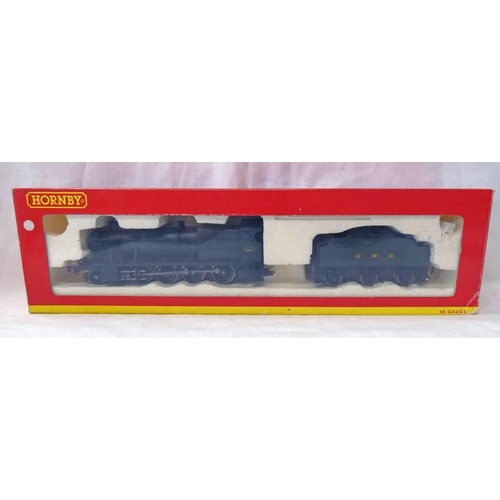 2320 - HORNBY R2464 00 GAUGE GWR 2-8-0 CLASS 2800 2847 LOCOMOTIVE & TENDER. BOXED