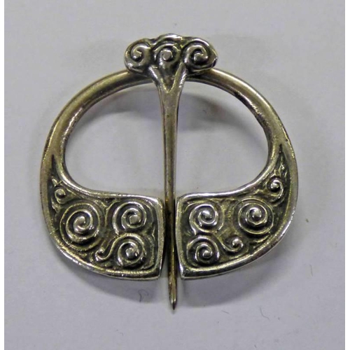 295 - ALEXANDER RITCHIE PLAID PIN BROOCH WITH CELTIC SCROLL DECORATION, BIRMINGHAM 1937, STAMPED 'A.R.'  '... 