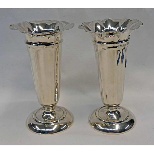 299 - PAIR OF FLUTED SILVER VASES BY DEAKIN AND FRANCIS, BIRMINGHAM 1909, 14CM TALL - 6 TOZ