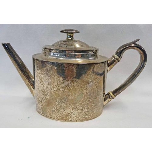 33 - VICTORIAN SILVER TEAPOT, LONDON 1852 - 370 G