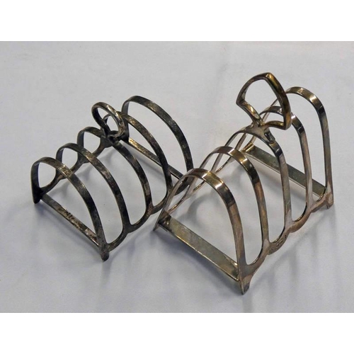 92 - 2 SILVER 5-BAR TOASTRACKS - 110G