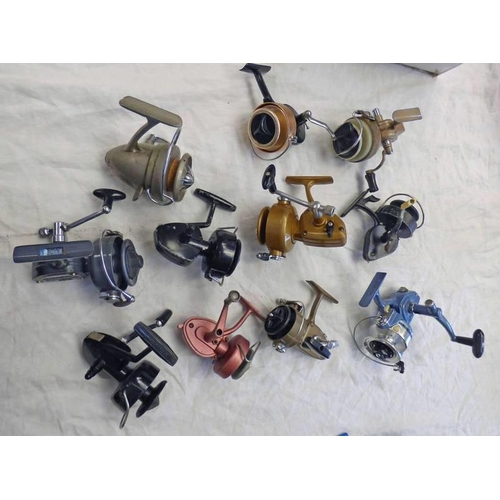 SELECTION OF SPINNING REELS TO INCLUDE SHAKESPEARE 2410, THE