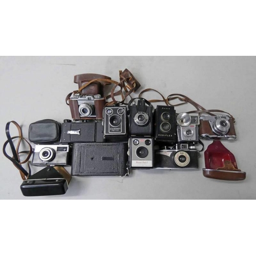 2044 - SELECTION OF CAMERAS INCLUDING KODAK BROWNIE FLASH II, ANSCO REDIFLEX, RETINETTE 1A AND OTHERS