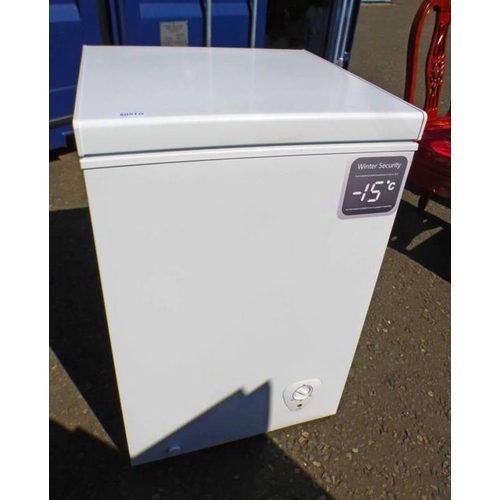 5051G - ESSENTIALS CHEST FREEZER, WIDTH 54CM      ***DUPLICATE NUMBER****  NESHAIR SAFE £20-30 HOWE'S   ***W... 