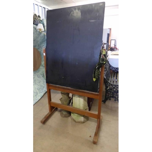 5596 - SCHOOL CHALK BOARD