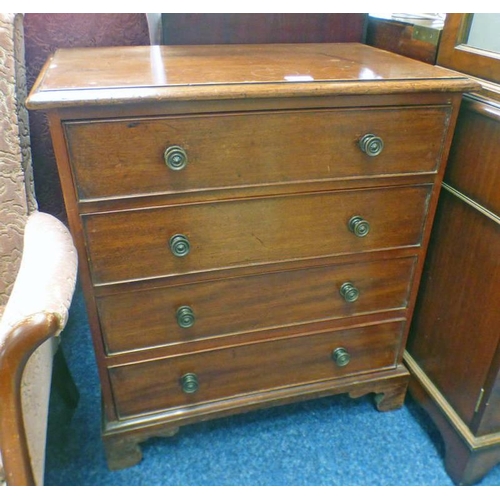 137 - LATE 19TH CENTURY MAHOGANY CHEST OF 4 DRAWERS ON BRACKET SUPPORTS, WIDTH 67CM X HEIGHT 72CM