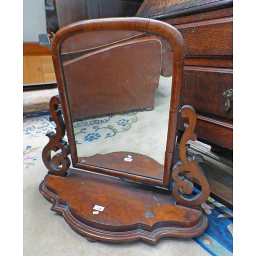 138 - 19TH CENTURY MAHOGANY DRESSING TABLE MIRROR WITH SHAPED BASE. WIDTH 74 CM