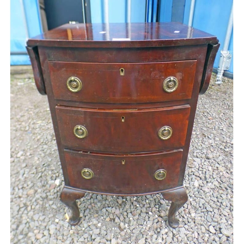 166 - 19TH CENTURY MAHOGANY BEDSIDE CHEST WITH 2 LEAVES AND 3 DRAWERS ON QUEEN ANNE SUPPORTS.  WIDTH 48 CM