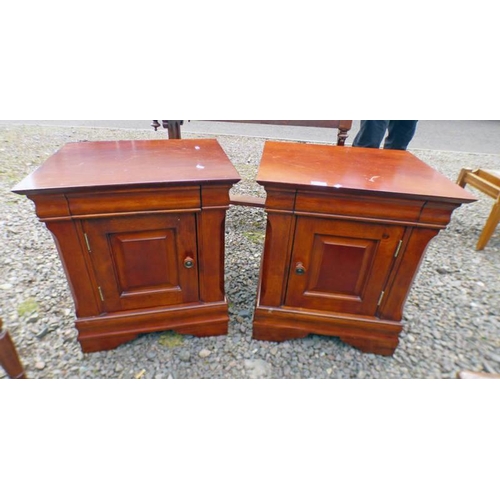 182 - PAIR OF MAHOGANY BEDSIDE CABINET WITH SINGLE PANEL DOOR .,  WIDTH 55 CM
