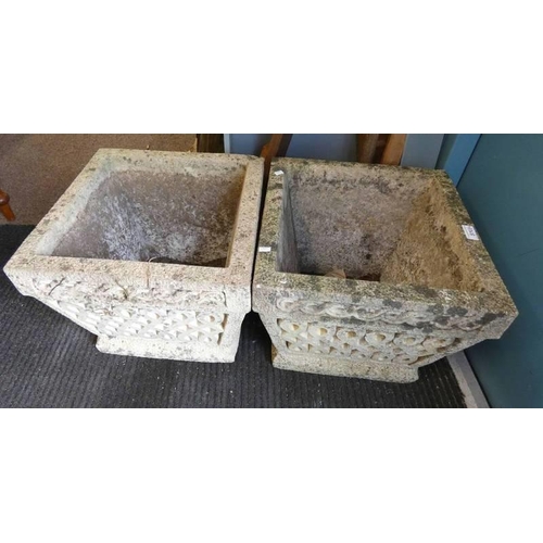 51U - PAIR CONCRETE GARDEN PLANTERS 33 CM TALL X 40 CM