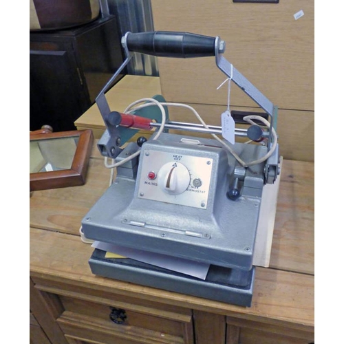 61A - ADEMCO MODEL 1012 DRY MOUNTING PRESS