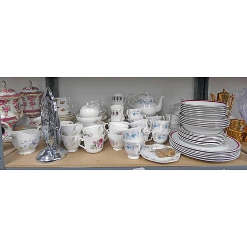 3053 - COLCLOUGH PARAGON, ALFRED MEAKIN AND NORITAKE PORCELAIN TEA AND DINNERWARE OVER ONE SHELF