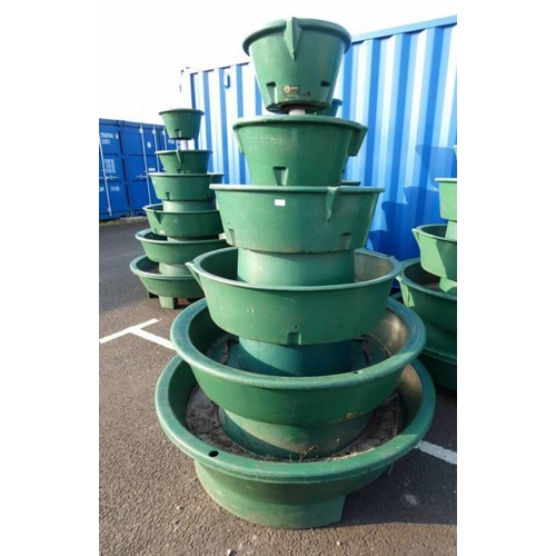 45D - AMBEROL 5 TIER PLASTIC CIRCULAR GARDEN PLANTER. HEIGHT APPROX 200 CM