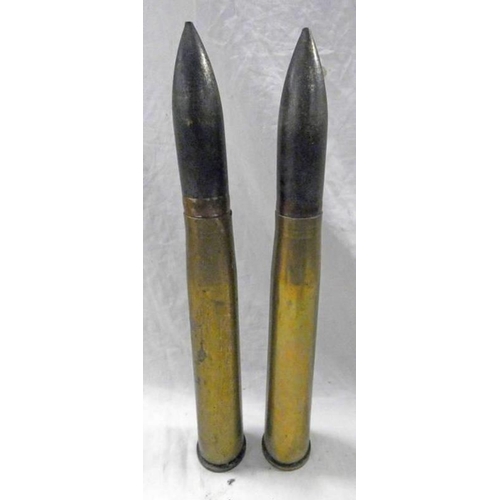 1067 - TWO 40MM ARTILLERY SHELLS WITH PROJECTILES, 45CM TALL