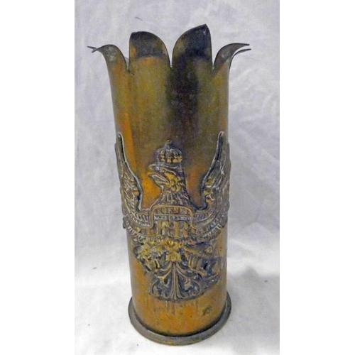 1071 - WORLD WAR ONE 1915 TRENCH ART ARTILLERY SHELL WITH GERMAN PICKLEHAUBE HELMET PLATE TO FRONT