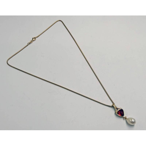 117 - PEARL, DIAMOND & GEM SET PENDANT ON AN 18CT GOLD CHAIN - WEIGHT OF CHAIN: 5.5 GRAMS