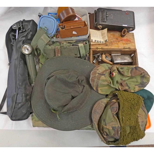 1189 - 1970/80'S MILITARY TROUSERS, HATS, ETC TO INCLUDE A CAMERA TRIPOD, BADGES, ETC