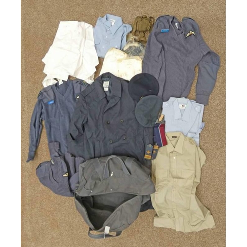 1303 - SELECTION OF RAF CLOTHING, BUTTONS, SHOULDER TITLES, ETC IN A BAG