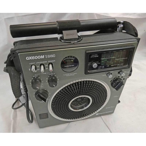 1327 - PANASONIC GX600M 5 BAND RADIO