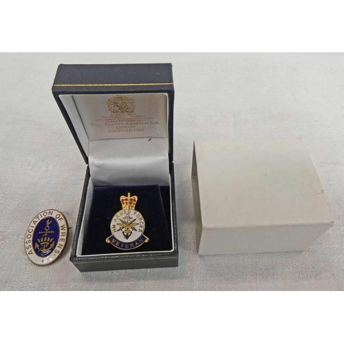 1427 - HM ARMED FORCES VETERAN ENAMEL BADGE IN ITS ORIGINAL BOX AND ASSOCIATION OF WRENS ENAMEL BADGE  -2-