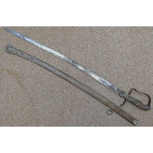 1482 - CONTINENTAL CAVALRY TROOPERS SWORD WITH 85.5CM LONG CURVED FULLERED BLADE WITH SHAPED METAL HILT WIT... 