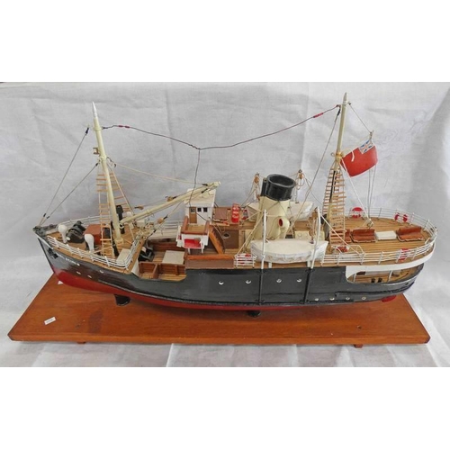 1495 - MODEL BOAT, EARL SIGURD ON STAND, 87CM LONG