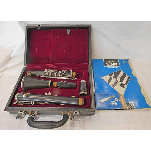 1584 - CLARINET IN A FITTED CARRY CASE ALONG WITH BOOSEY & HAWKES LEARN AS YOU PLAY CLARINET BOOKLET