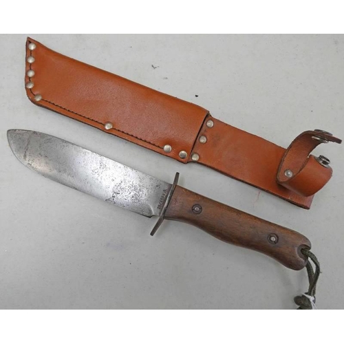 1605 - D TYPE BRITISH SURVIVAL KNIFE WITH 18.2CM LONG BLADE BY WILKINSON WITH SCABBARD