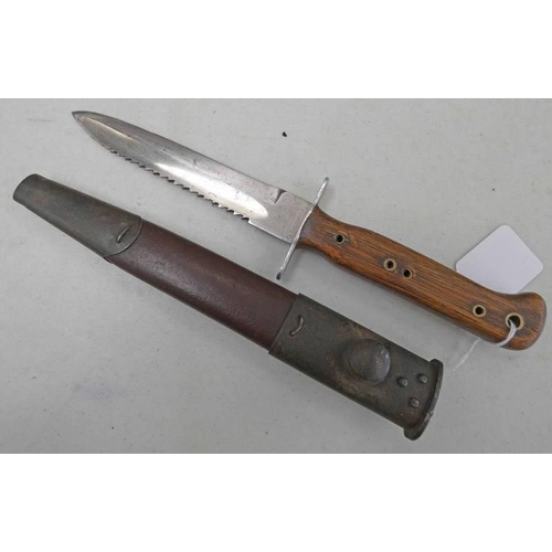 1608 - SAW BACK KNIFE WITH 15CM LONG BLADE IN A CUT DOWN P1888 SCABBARD