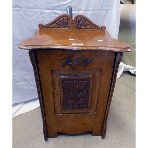 5054 - 19TH CENTURY OAK PURDONIUM WITH CARVED DECORATION & SHOVEL