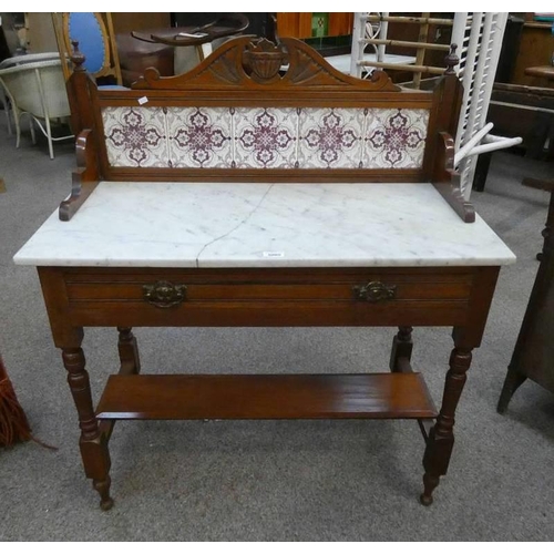 5060 - LATE 19TH CENTURY MAHOGANY WASH STAND WITH MARBLE TOP AND GALLERY WITH TILE INSET OVER BASE OF SINGL... 