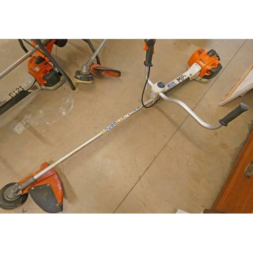 6046 - STIHL FS410C-EM SCRUBCUTTER 40CC PROFESSIONAL BRUSH CUTTER/STRIMMER WITH HARNESS **THIS LOT WILL BE ... 