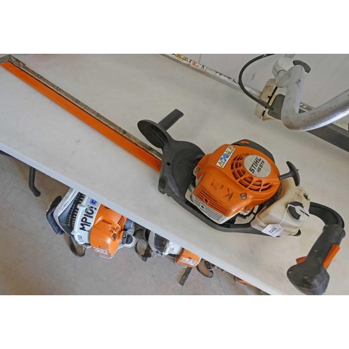 6052 - STIHL HS87R HEDGE TRIMMER SINGLE SIDED PROFESSIONAL HEDGE TRIMMER 30'' BLADE **THIS LOT WILL BE SOLD... 