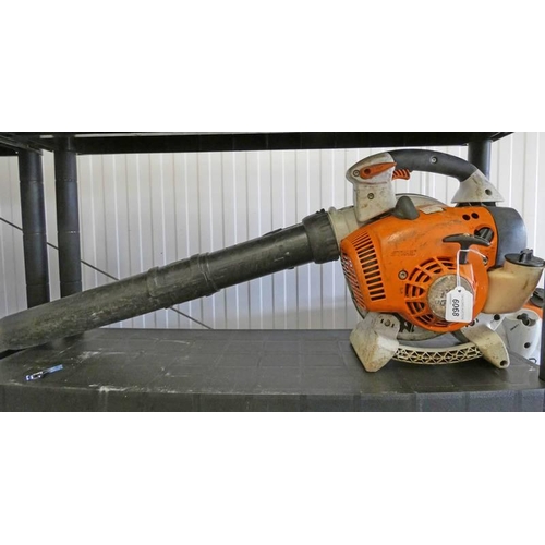 6068 - STIHL HAND HELD BLOWER BG86 C-E 27CC HAND HELD LEAF BLOWER **THIS LOT WILL BE SOLD + VAT ON THE HAMM... 