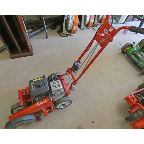 6092 - BUSHRANGER EDGER 4 STOKE LAWN EDGING MACHINE **THIS LOT WILL BE SOLD + VAT ON THE HAMMER**