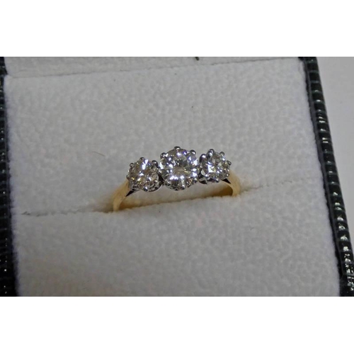 90 - 18CT GOLD 3-STONE DIAMOND SET RING, THE BRILLIANT CUT DIAMONDS APPROX. 1.15 CARATS IN TOTAL