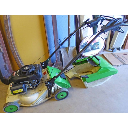 6026 - 18'' ETESIA PRO46 PHCT WITH GRASS BOX 4.5HP SELF PROPELLED PEDESTRIAN MOWER WITH 18'' CUTTING WIDTH ... 