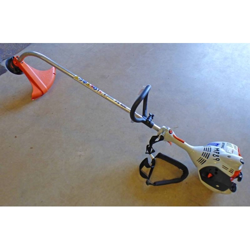 6049 - STIHL FS50 CE SCRUBCUTTER 40CC PROFESSIONAL BRUSH CUTTER/STRIMMER WITH HARNESS **THIS LOT WILL BE SO... 