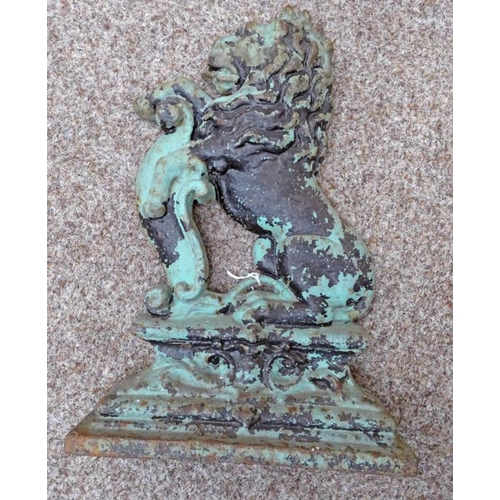 1079 - 19TH CENTURY CAST IRON LION RAMPANT DOOR STOP 37 CM TALL