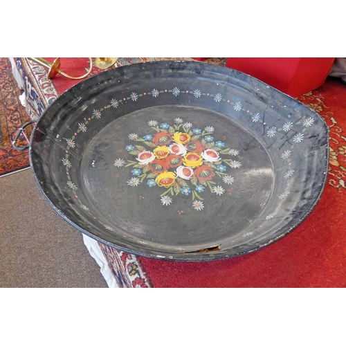 1099 - PAINTED TIN BATH WITH FLORAL DECORATION TO INTERIOR & EXTERIOR - DIAMETER 84CM