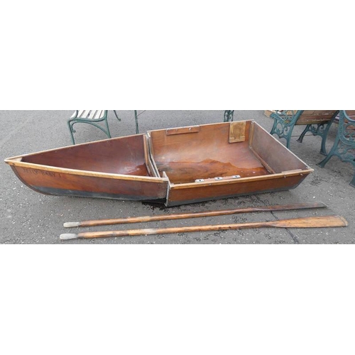 120R - ROWING BOAT IN 2 SECTIONS AND PAIR OF OARS