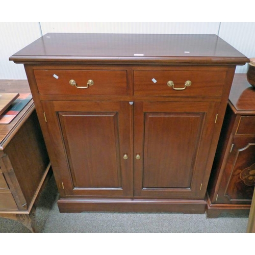 22 - 19TH CENTURY STYLE MAHOGANY CABINET OF 2 DRAWERS OVER 2 PANEL DOORS WIDTH 97 CM X HEIGHT 105 CM