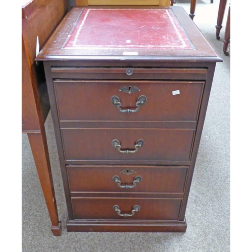 228 - 20TH CENTURY MAHOGANY FILLING CHEST WITH SLIDE OVER 4 DRAWERS AND LEATHER INSET TOP. WIDTH 49 CM X H... 