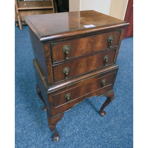 28 - 19TH CENTURY STYLE MAHOGANY BEDSIDE CHEST OF 3 DRAWERS ON QUEEN ANNE SUPPORTS, WIDTH 37CM X HEIGHT 6... 